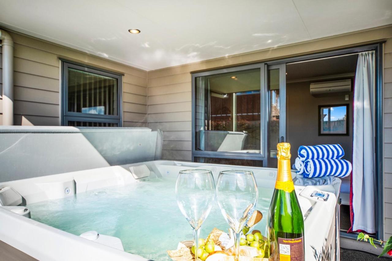 The Grand @ Taupo Villa Exterior photo